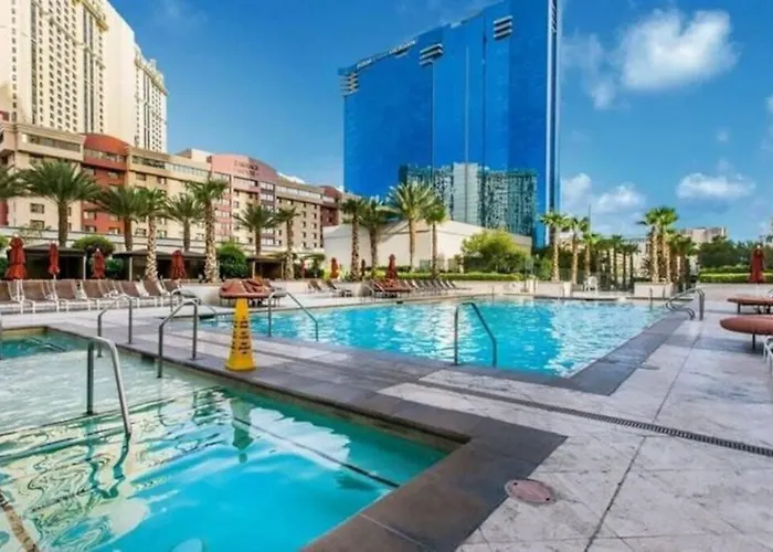 Amazing Strip View - Balcony Suite - The Signature Mgm 24707